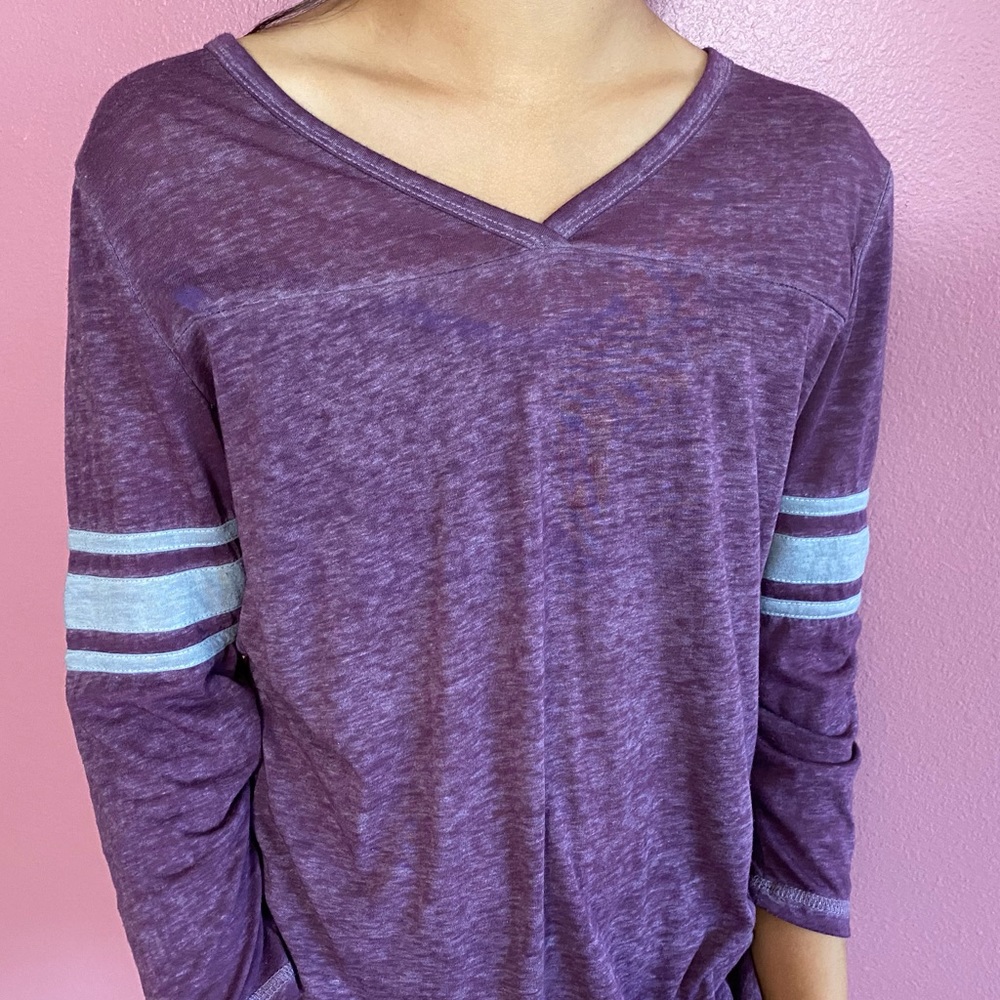 RUE 21 V-neck long sleeve